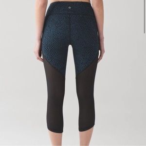Lululemon leggings deep breath crop blue running luxtreme mesh 21”